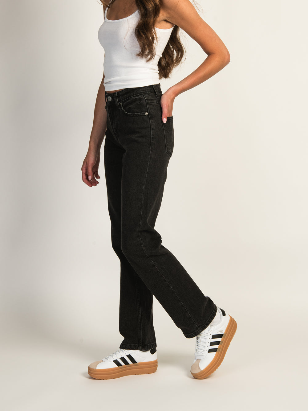 HARLOW MID-RISE STRAIGHT JEAN - BLACK