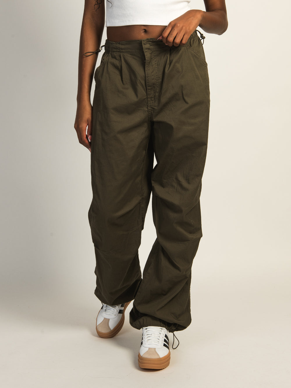 HARLOW PAXTON PARACHUTE PANT - ARMY