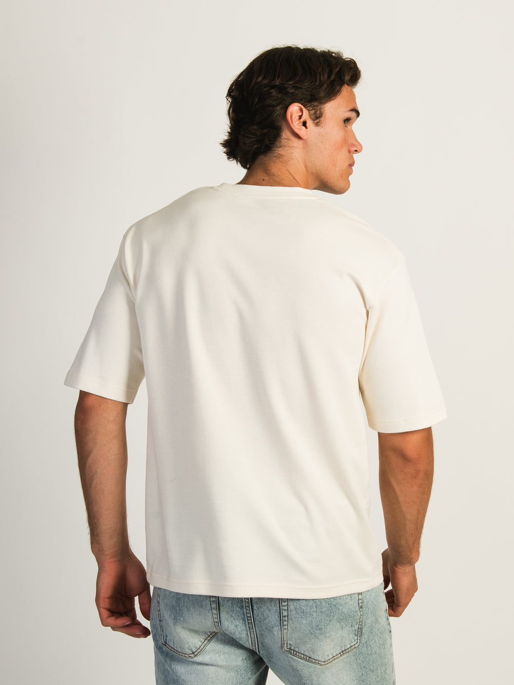 BOXY FIT TEE- CREAM