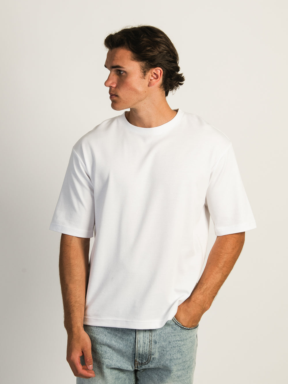 BOXY FIT TEE- WHITE