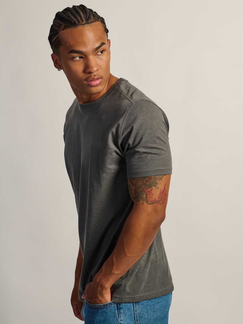 VICTOR CREWNECK - CHARCOAL