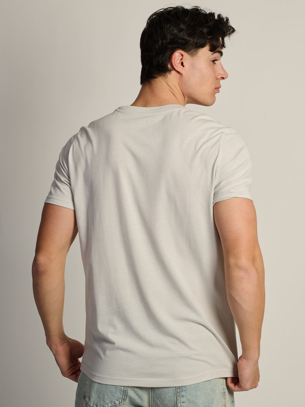 VICTOR CREWNECK TEE - LIGHT GRAY