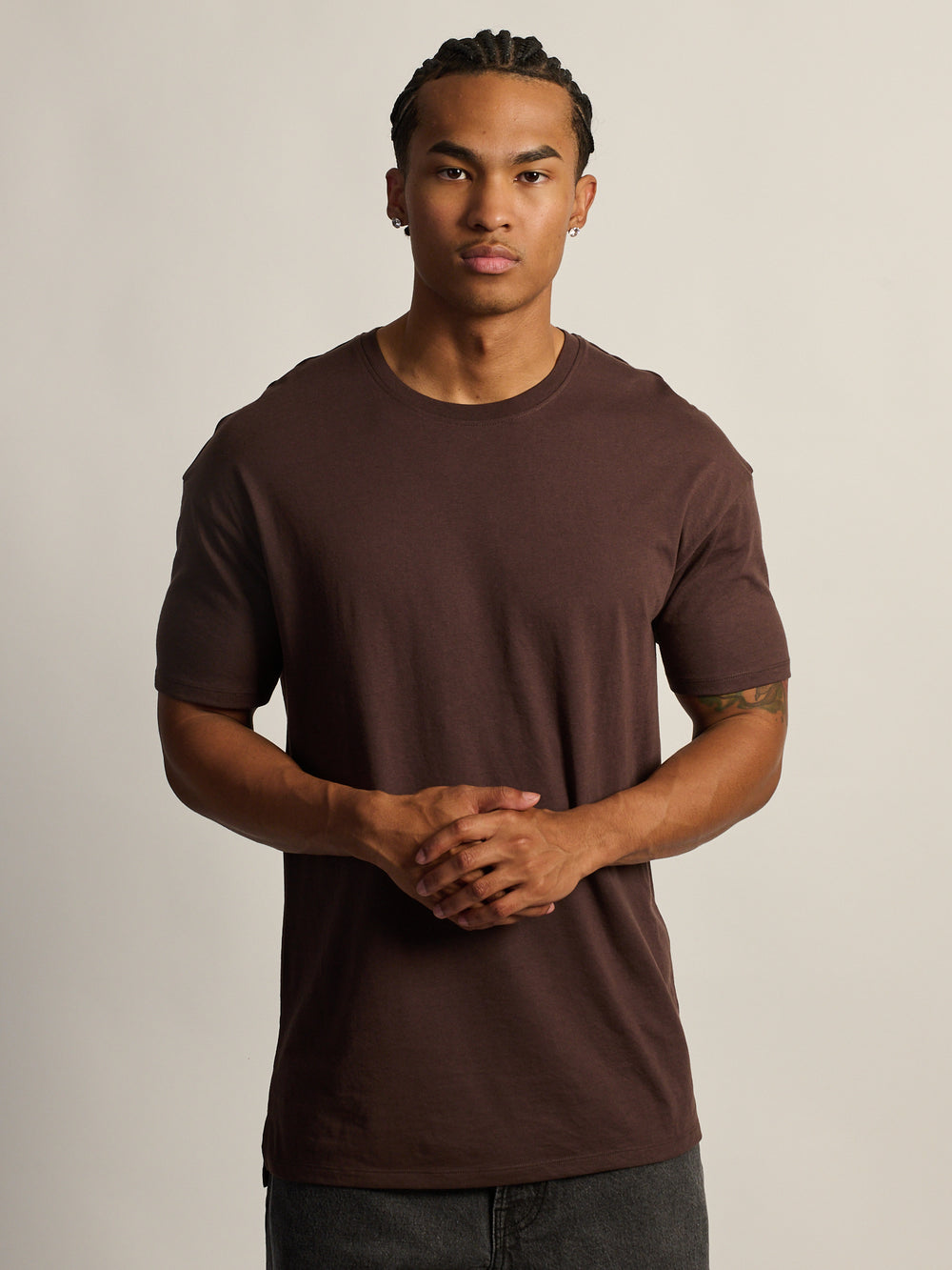 LONG FIT TEE - CHOCOLATE