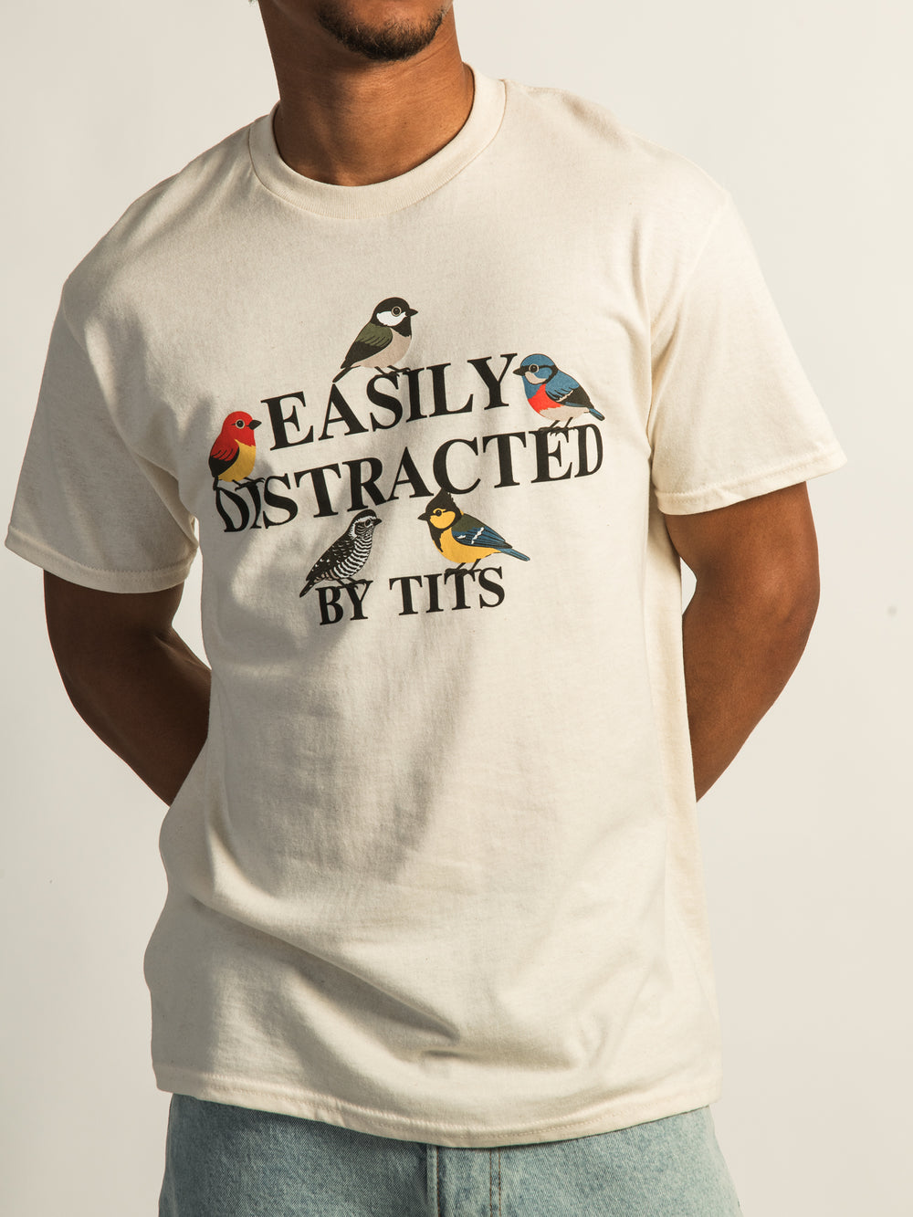 EASILY DISTRACTED TEE
