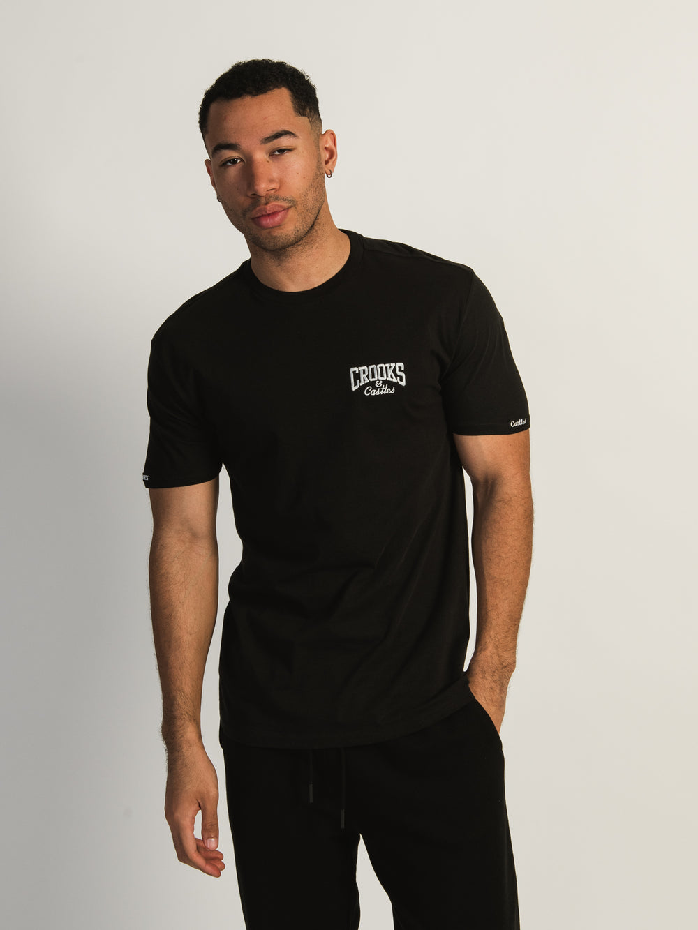 CROOKS & CASTLES EMBROIDERED T-SHIRT
