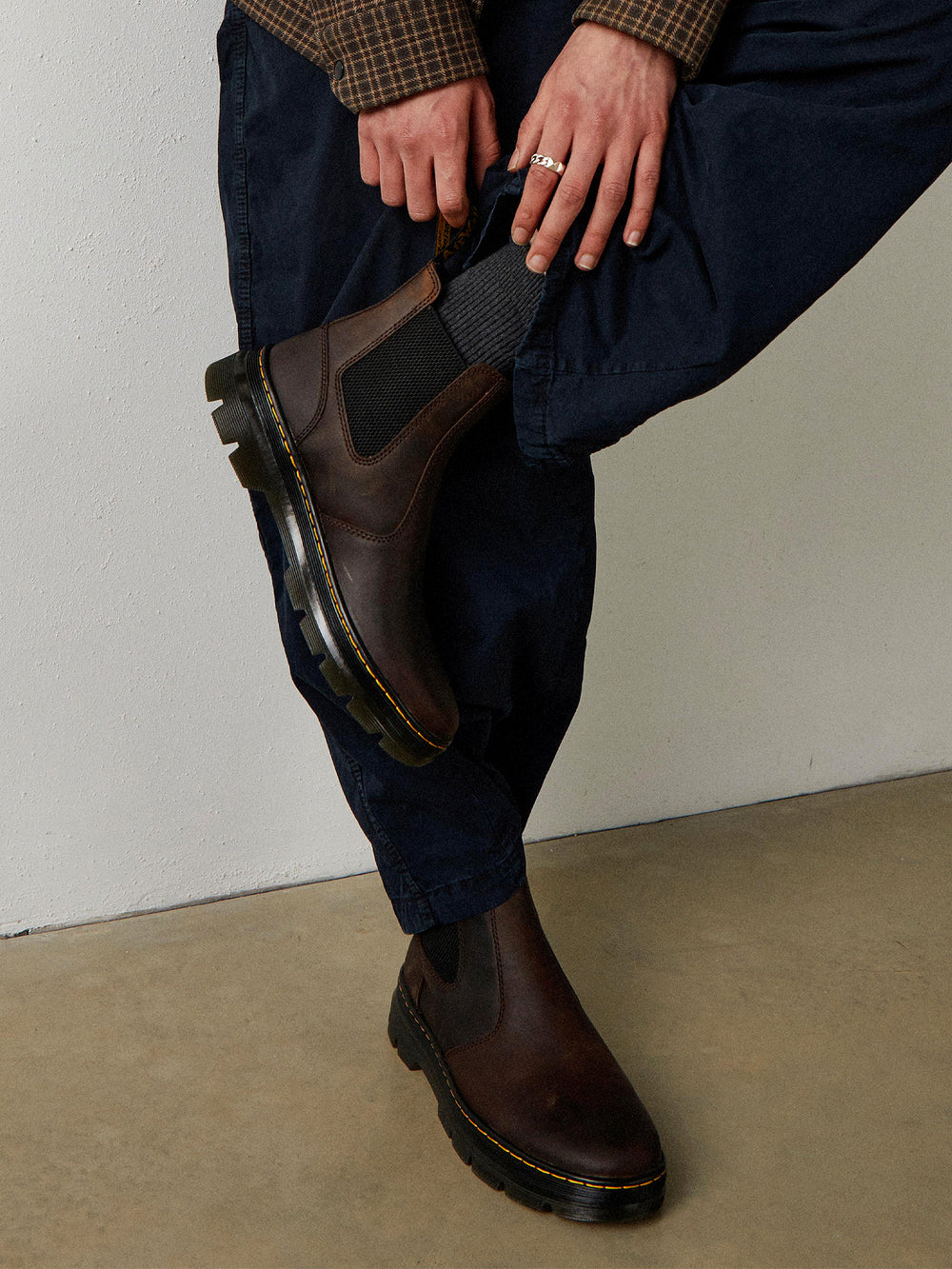 MENS DR MARTENS CRAZY HORSE BOOT - Main Image