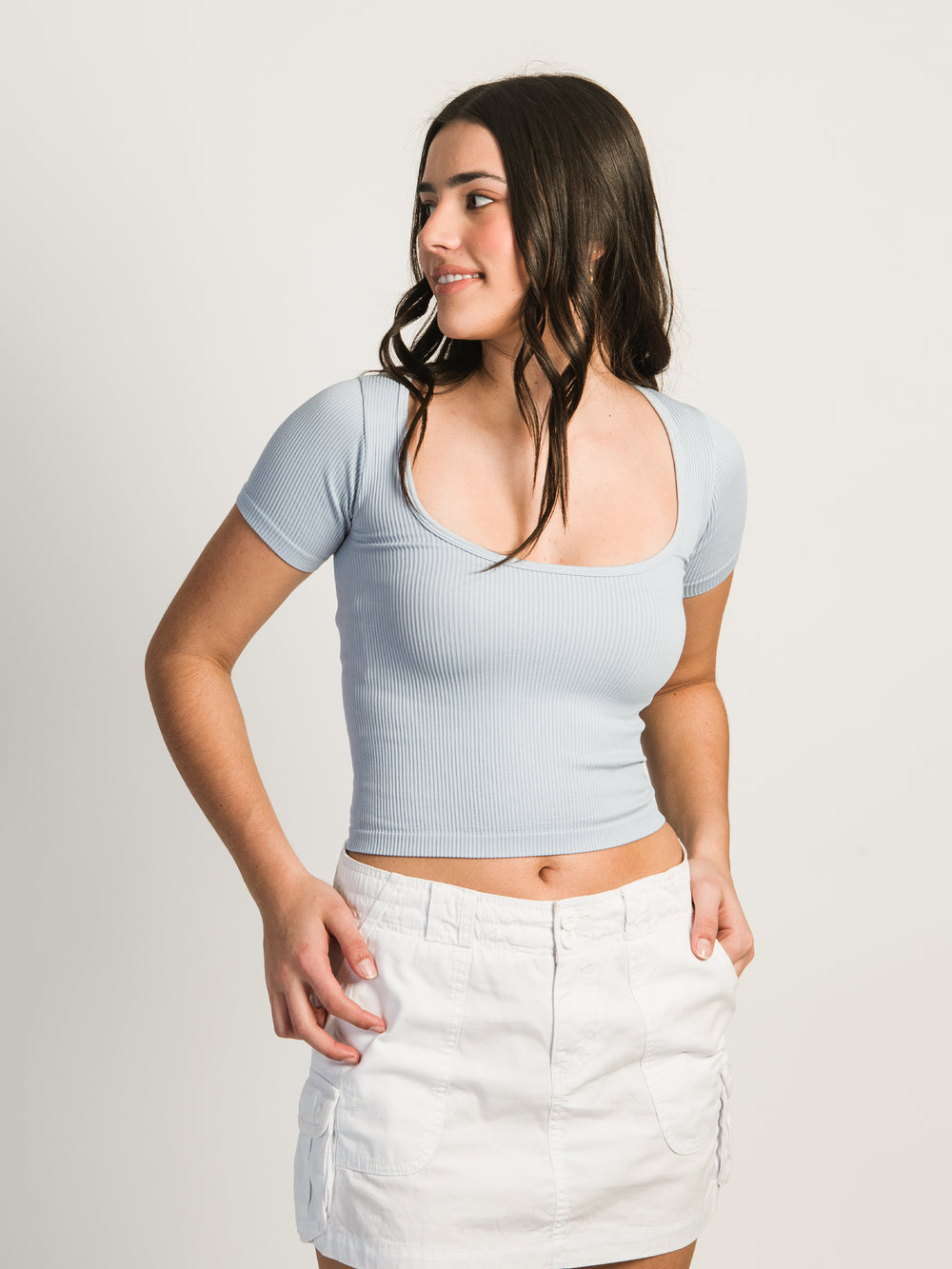 HARLOW SQUARE NECK SEAMLESS TEE - BABY BLUE