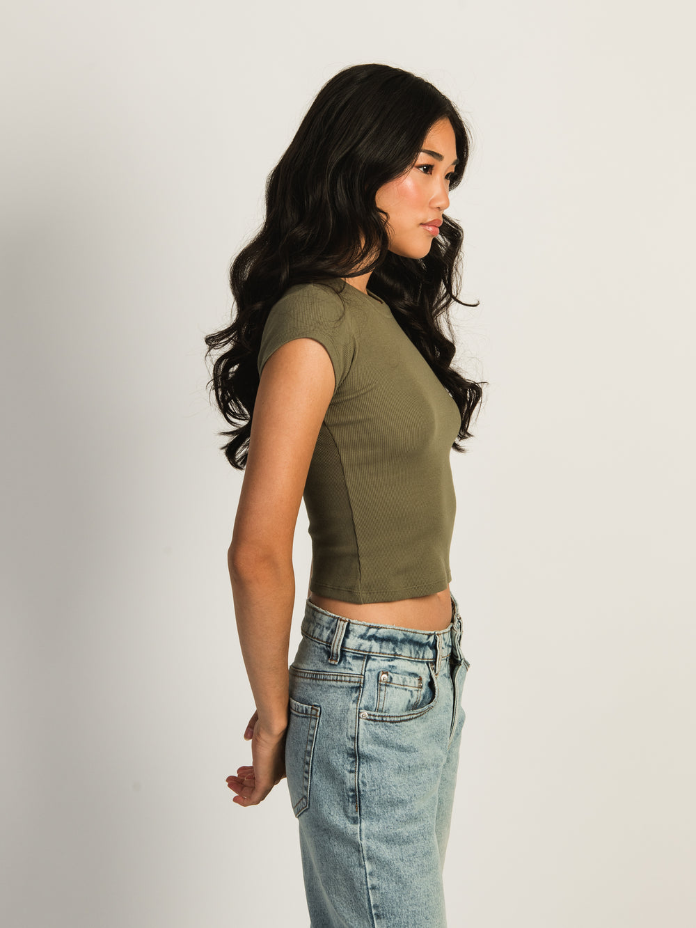 HARLOW ESSENTIAL RIBBED BABY TEE - ARMY