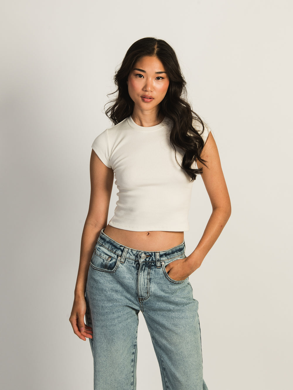 HARLOW ESSENTIAL RIBBED BABY TEE - OFF WHITE