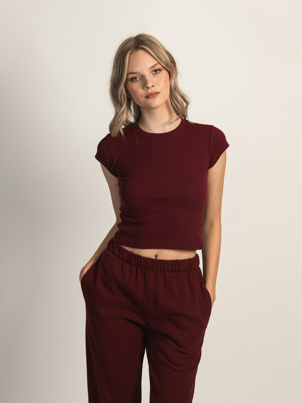 HARLOW ESSENTIAL RIBBED BABY TEE - BURGUNDY