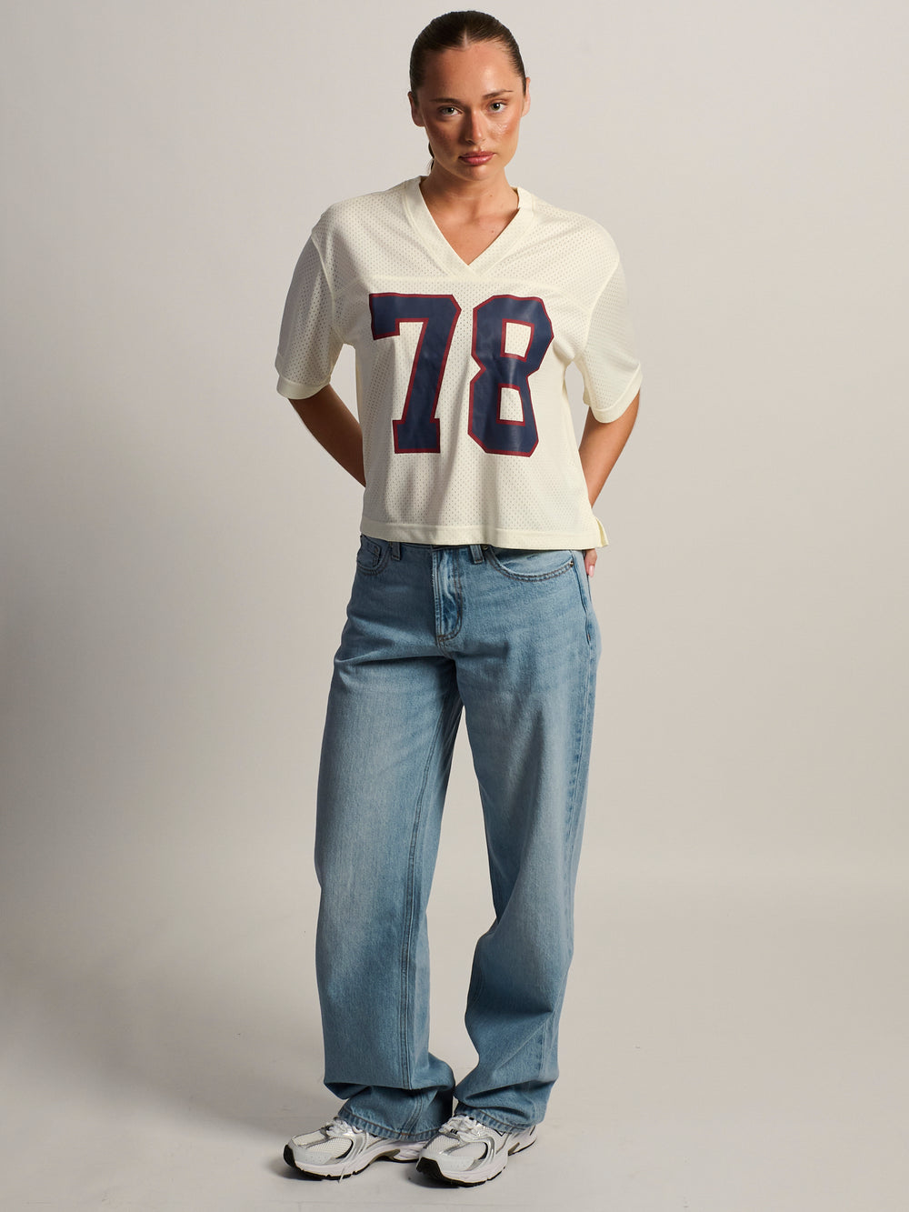 HARLOW PINNY TEE - OFF WHITE