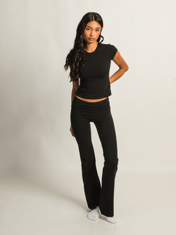 HARLOW GIA TEE - BLACK