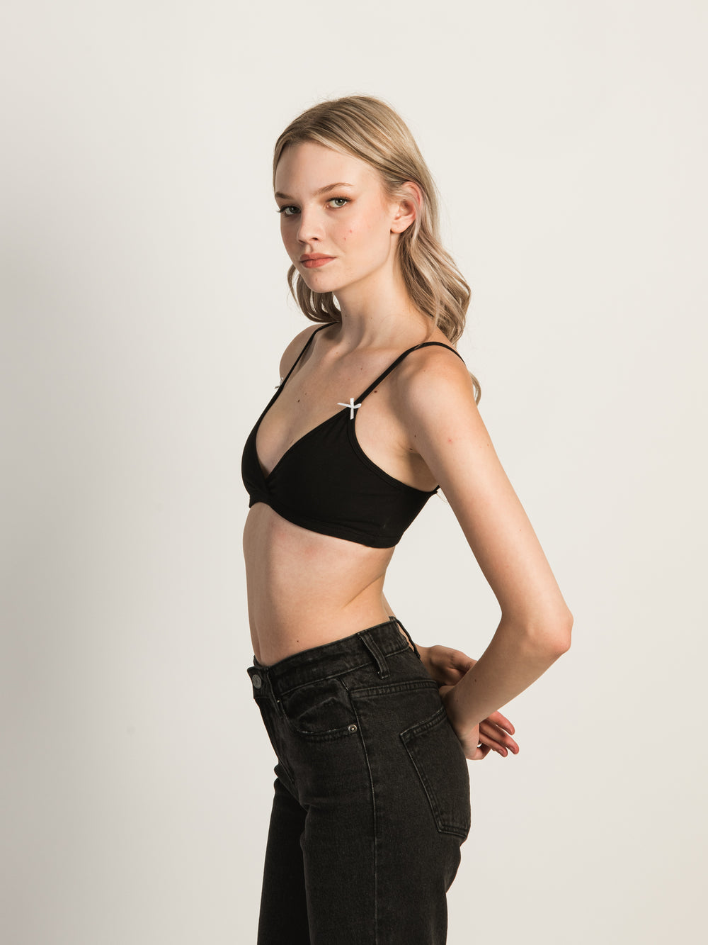 HARLOW CLASSIC TRIANGLE BOW BRALETTE - BLACK