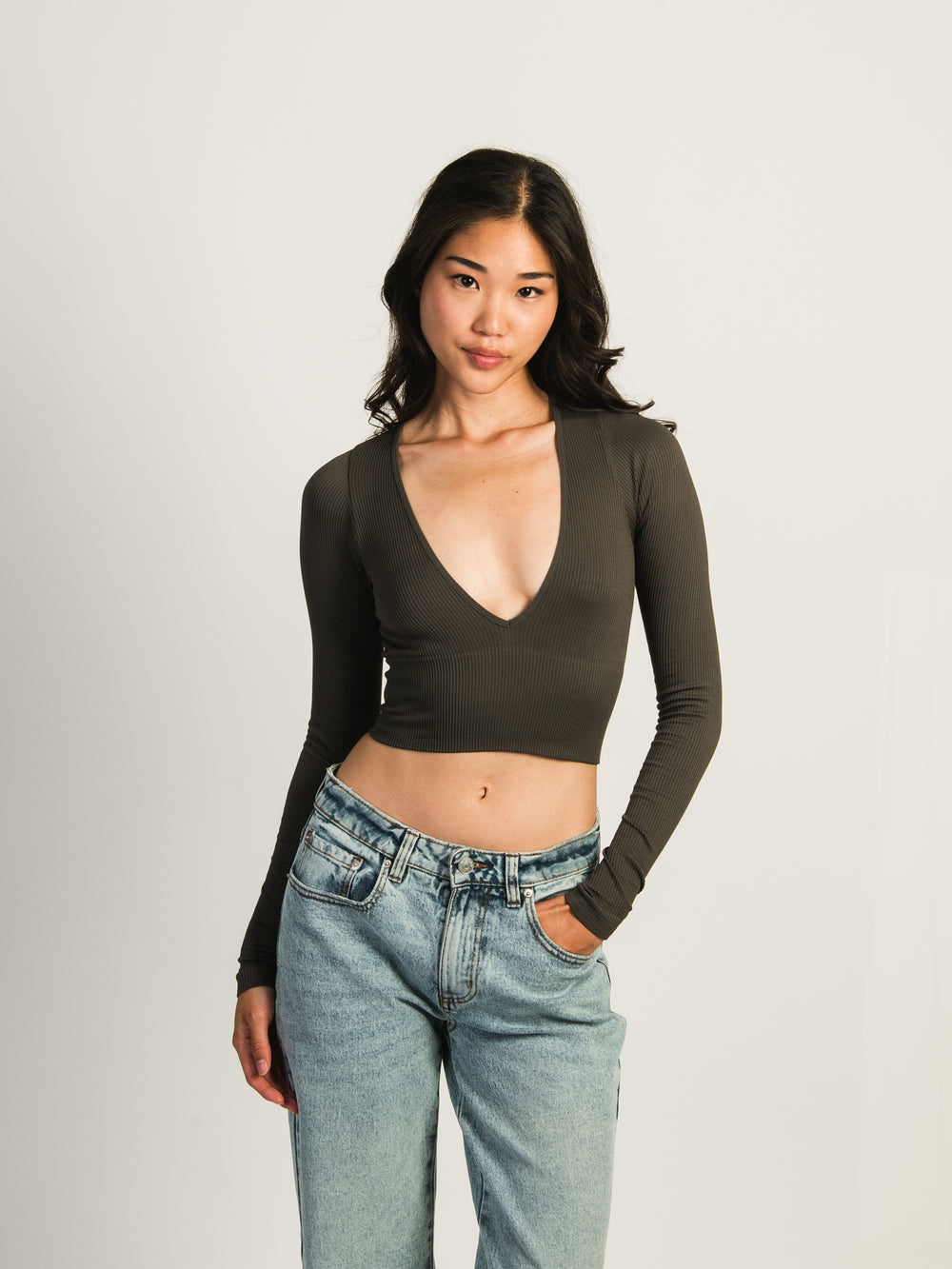 HARLOW TORI VNECK LONG SLEEVE - CHARCOAL