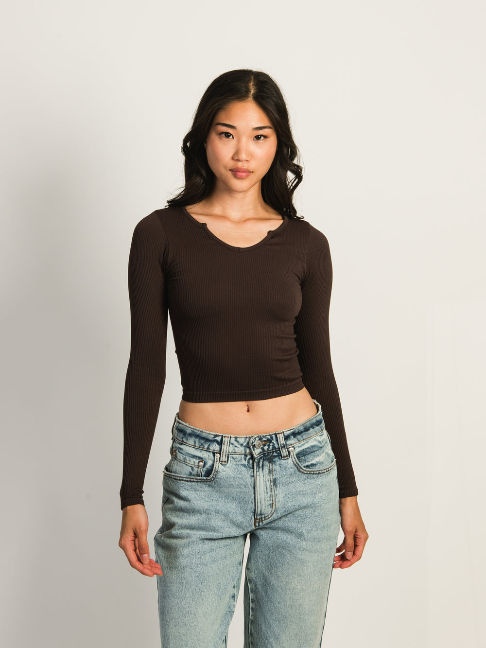 HARLOW HARPER NOTCH LONG SLEEVE - CHOCOLATE