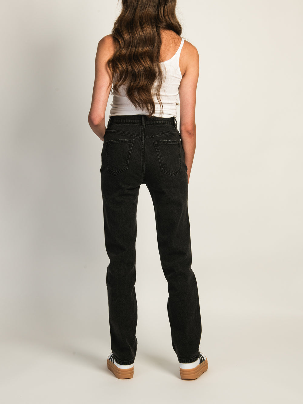 HARLOW HIGH-RISE STRAIGHT JEAN - BLACK