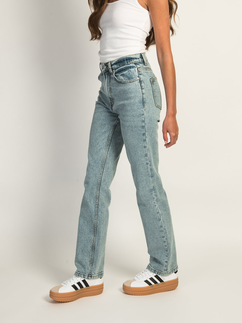 HARLOW HIGH-RISE STRAIGHT JEAN - LIGHT WASH