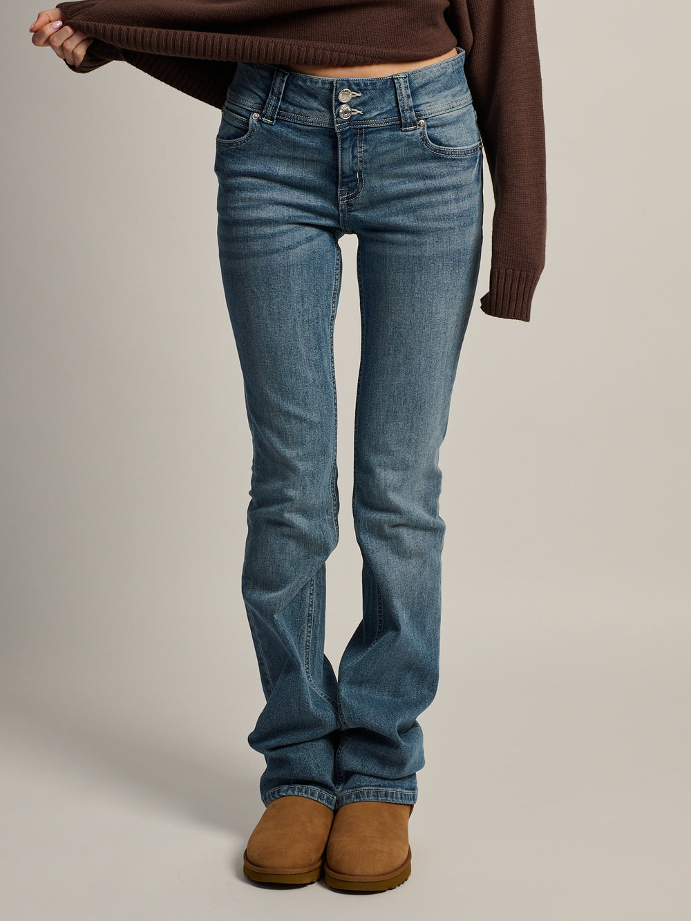 HARLOW LOW RISE BOOTCUT JEAN