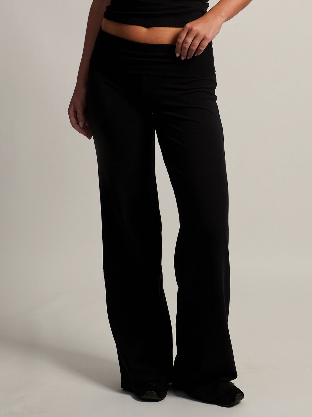 HARLOW ESSENTIAL FOLDOVER WIDE LEG PANT - BLACK