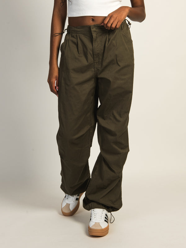 HARLOW PAXTON PARACHUTE PANT - ARMY