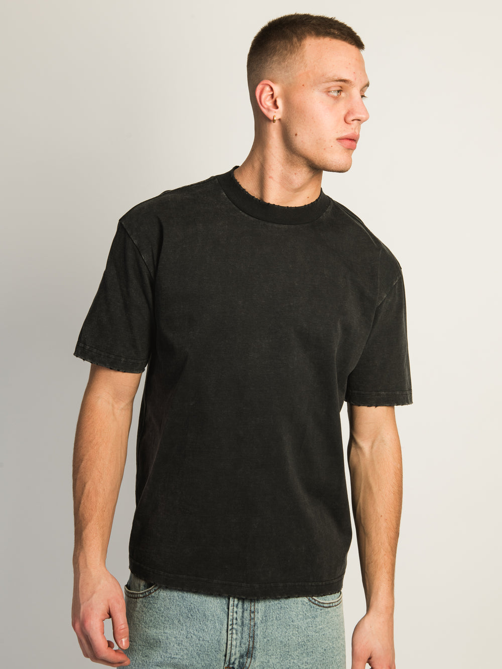 KOLBY HEAVYWEIGHT T - BLACK