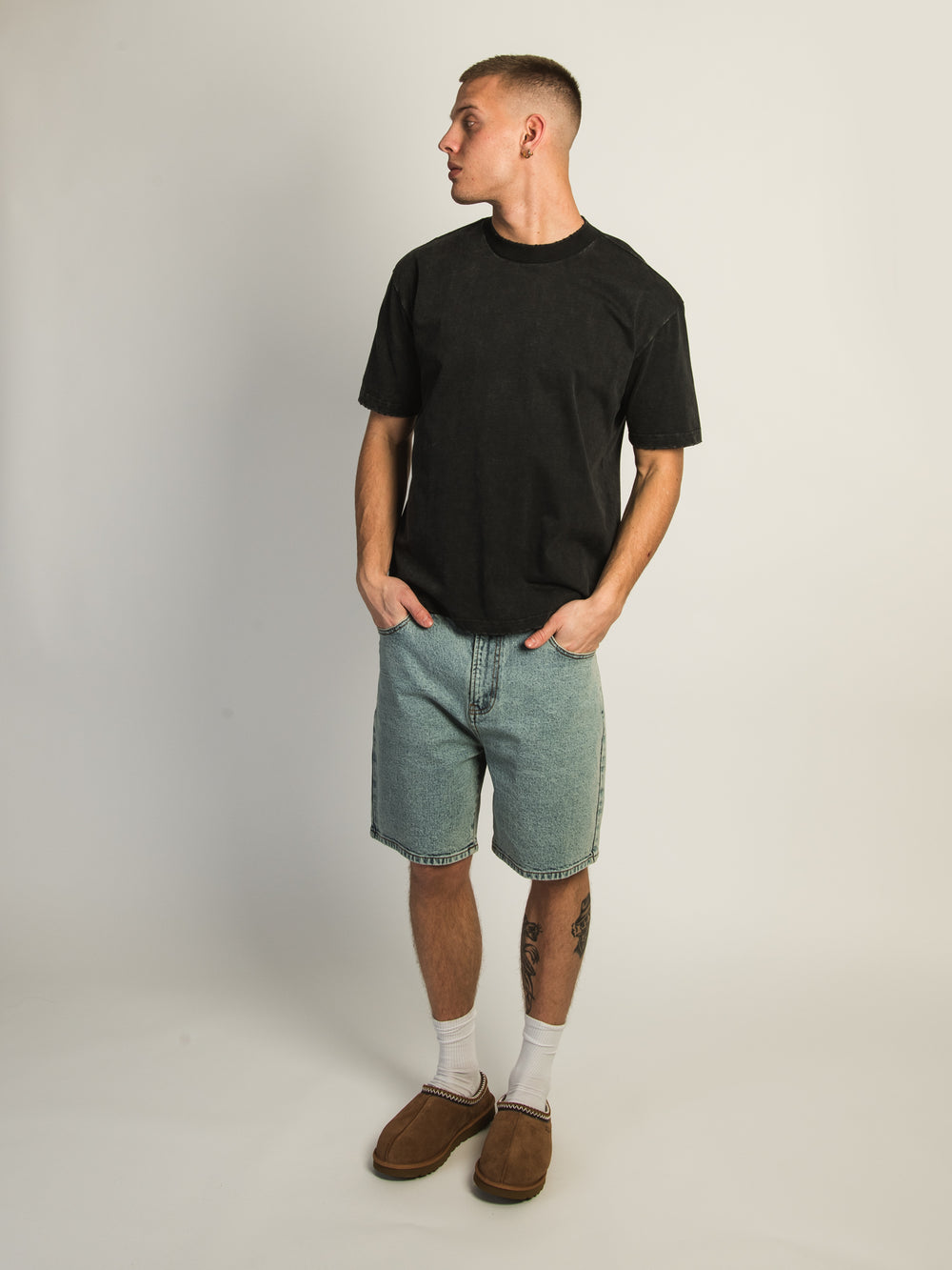 KOLBY HEAVYWEIGHT T - BLACK