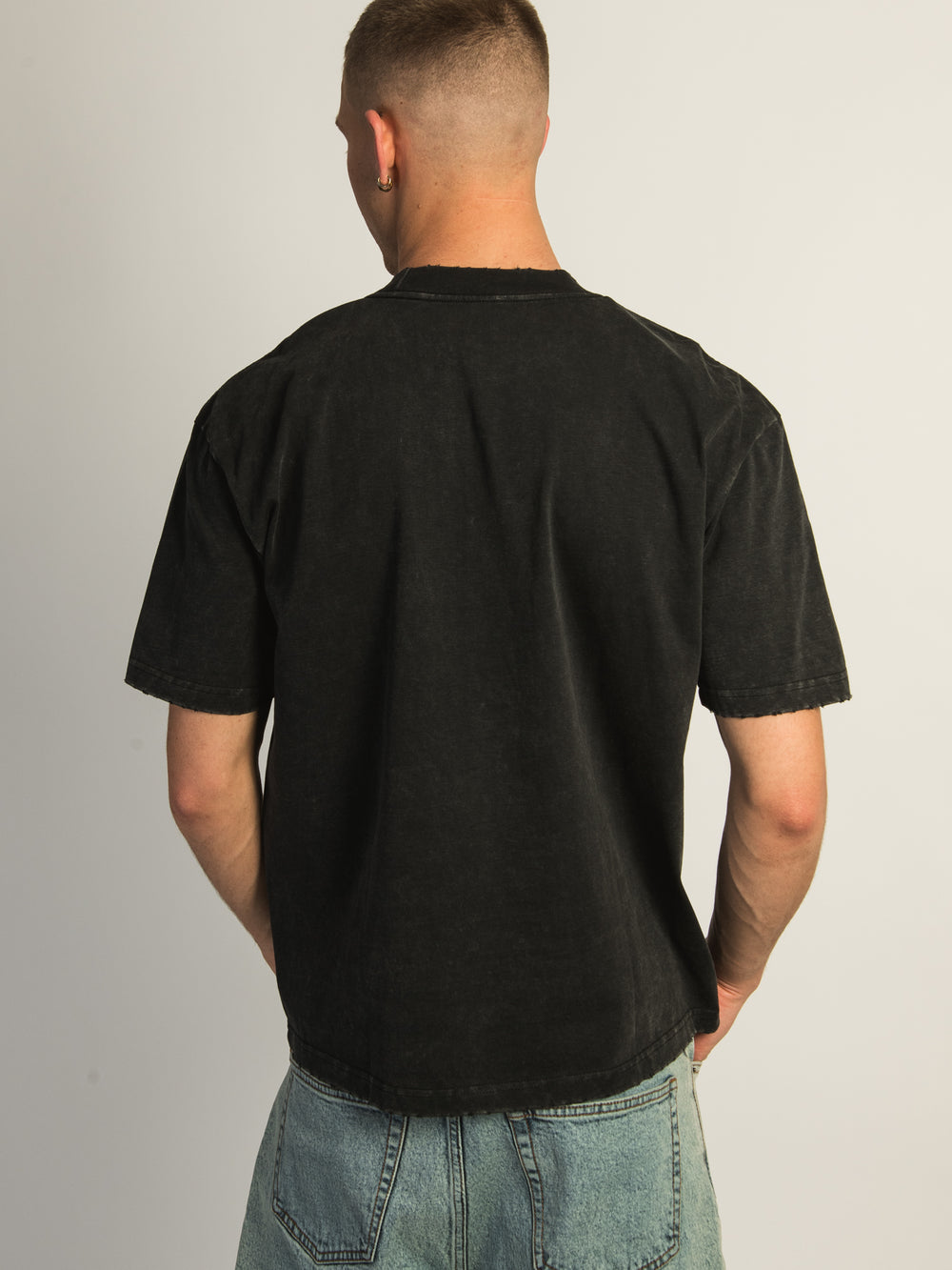 KOLBY HEAVYWEIGHT T - BLACK
