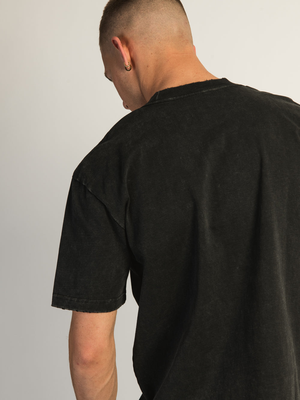 KOLBY HEAVYWEIGHT T - BLACK