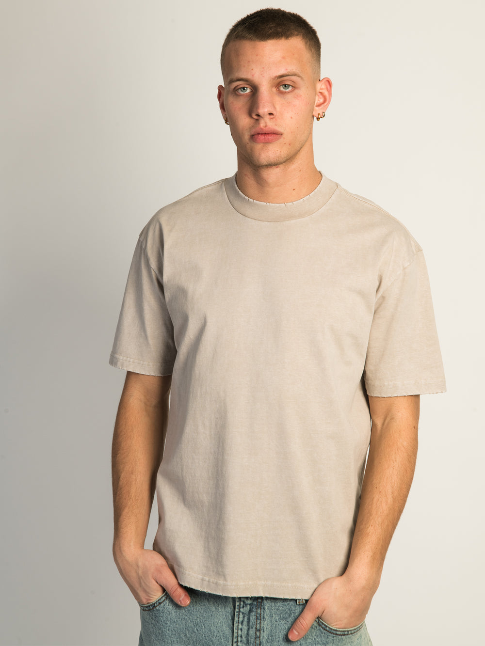 KOLBY HEAVYWEIGHTT-SHIRT- PEBBLE