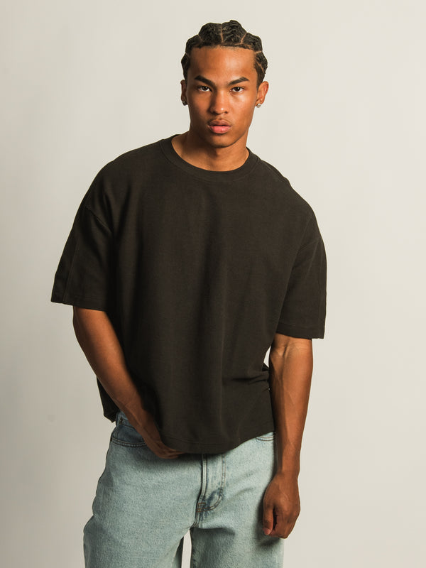 KOLBY SHORT CUT KNIT TEE- BLACK