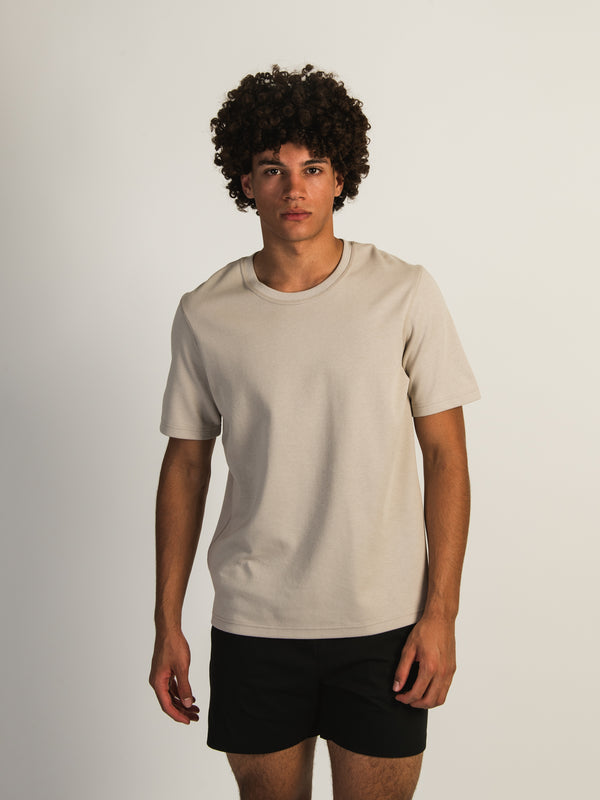 KOLBY KEEP COOL TEE - PEBBLE