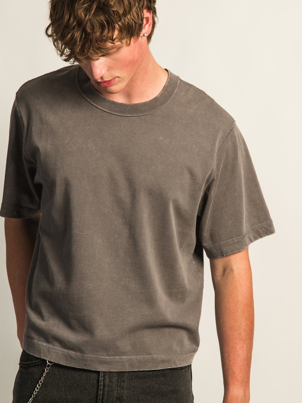 KOLBY SHORT CUT HEAVYWEIGHT TEE - CHARCOAL