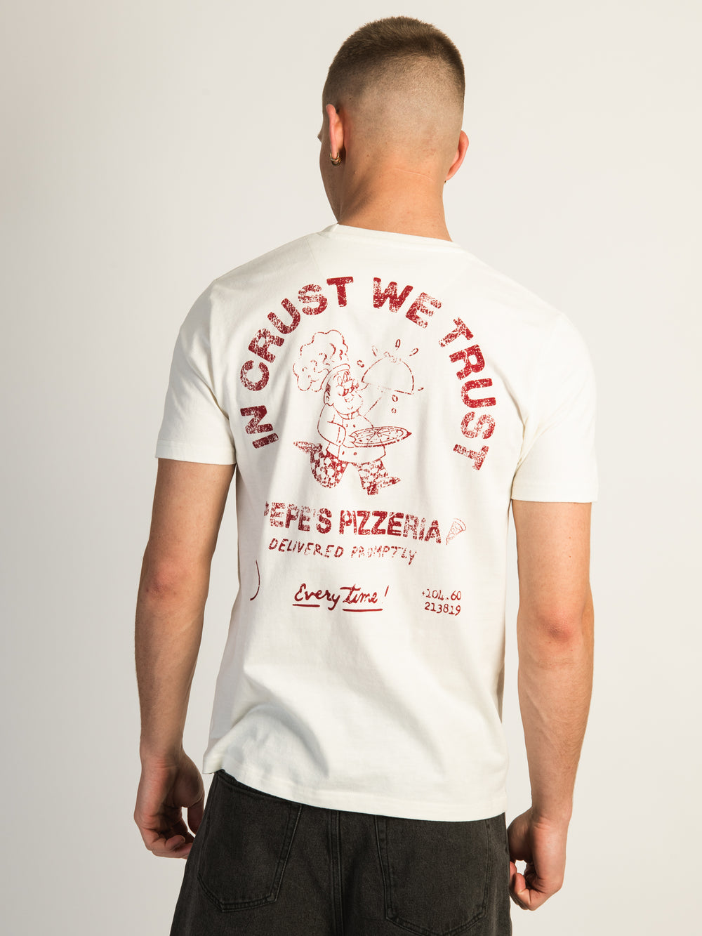KOLBY GRAPHIC T-SHIRT- PEPE'S PIZZERIA
