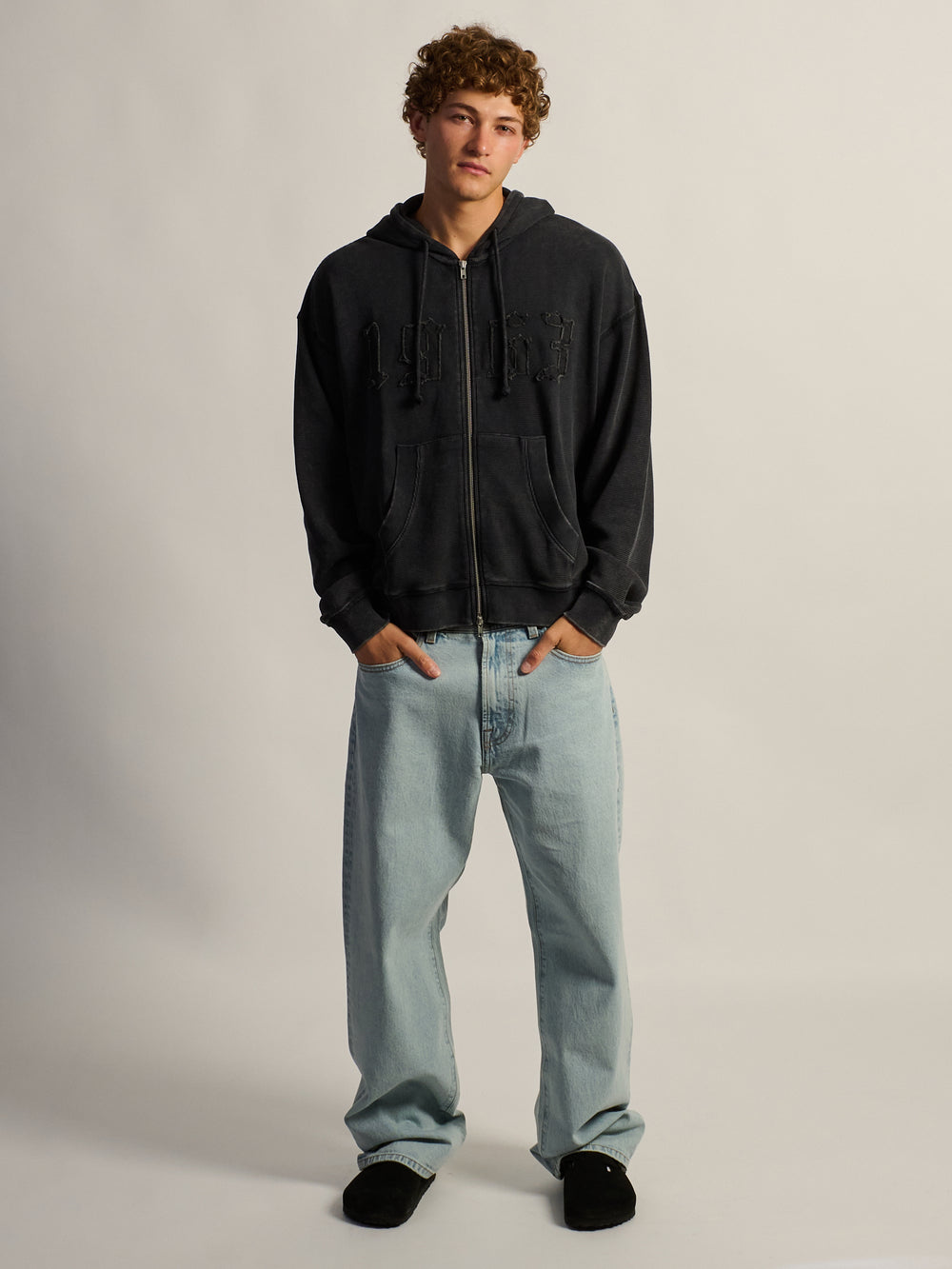 KOLBY HEAVYWEIGHT WAFFLE HOODIE TEE - BLACK