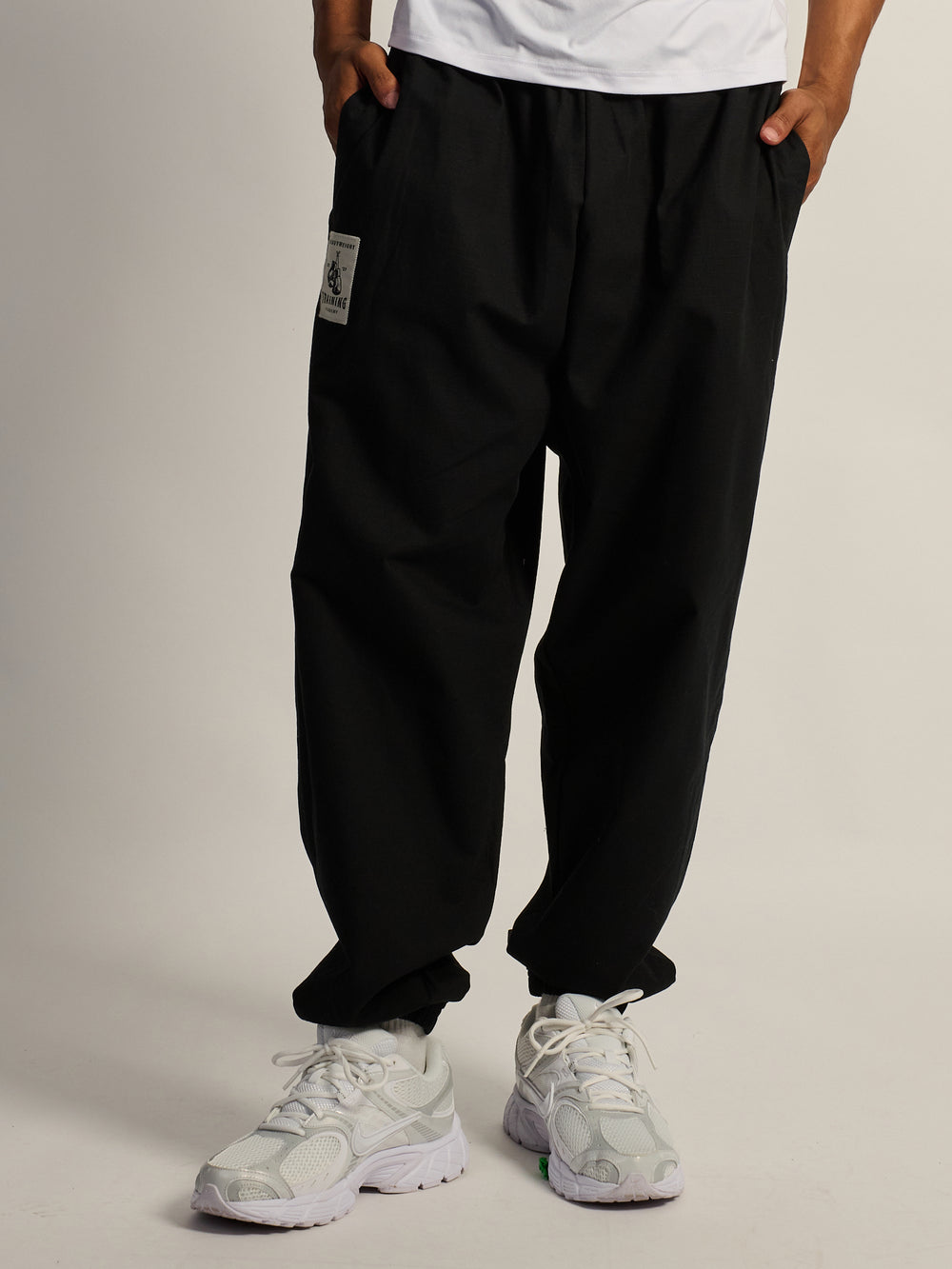 KOLBY TRAINING PANT - BLACK