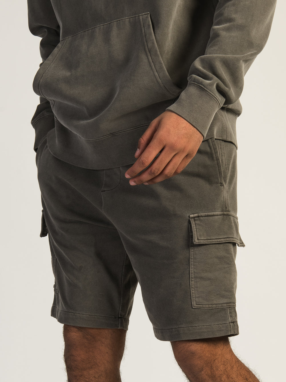 KOLBY GARMENT DYE FRENCH TERRY CARGO SHORT - IRON