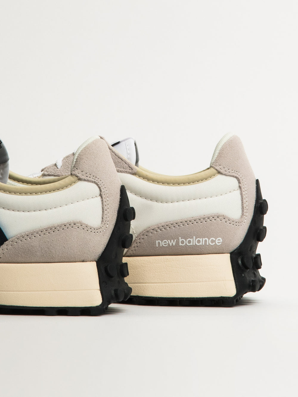 WOMENS NEW BALANCE THE 327 SNEAKER - SEA SALT/WHITE