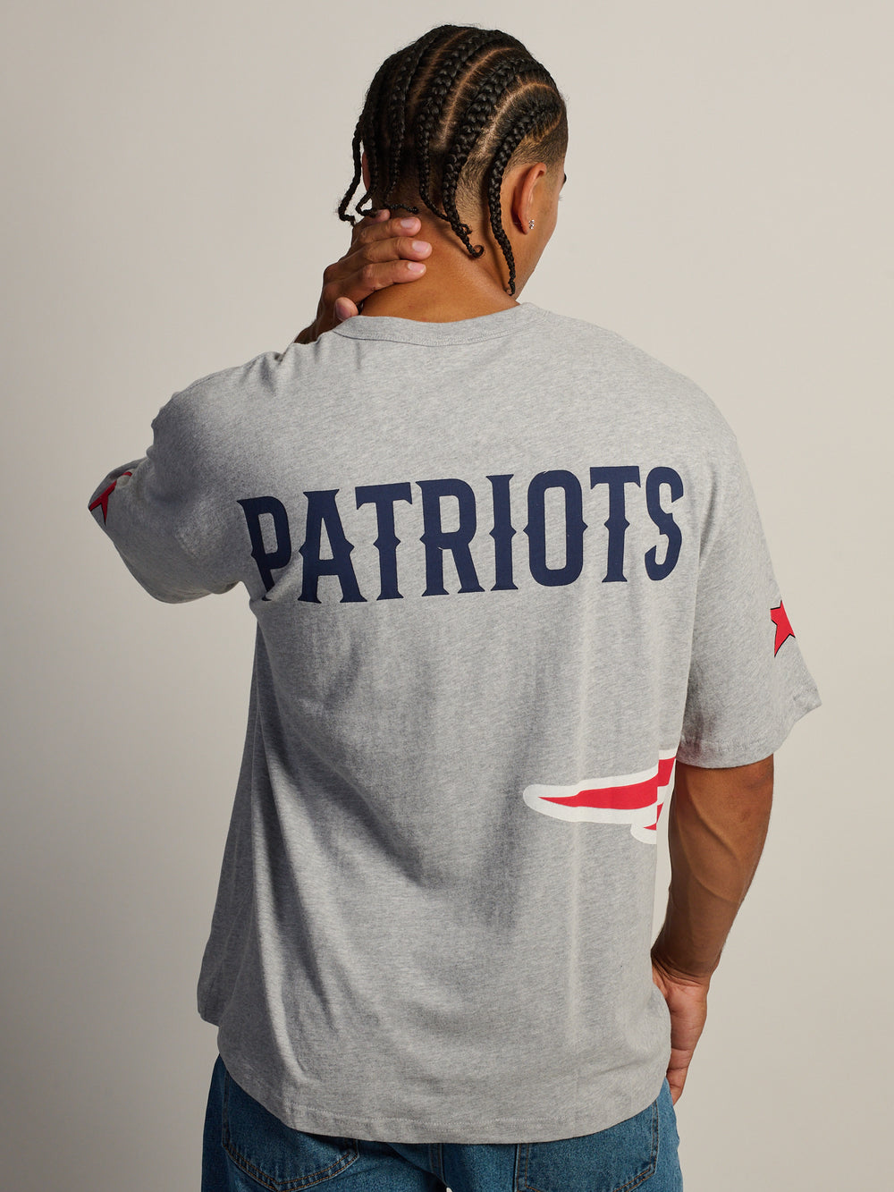 NFL PATRIOTS FOOTBALL T-SHIRT