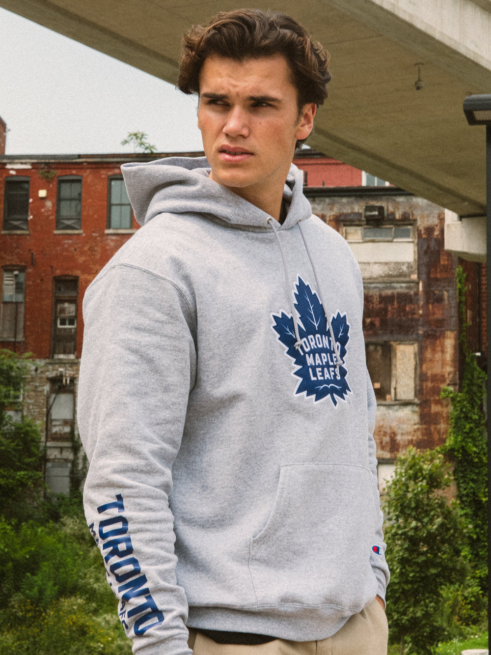 CHAMPION NHL TORONTO MAPLE LEAFS CENTER ICE PULL OVER HOODIE