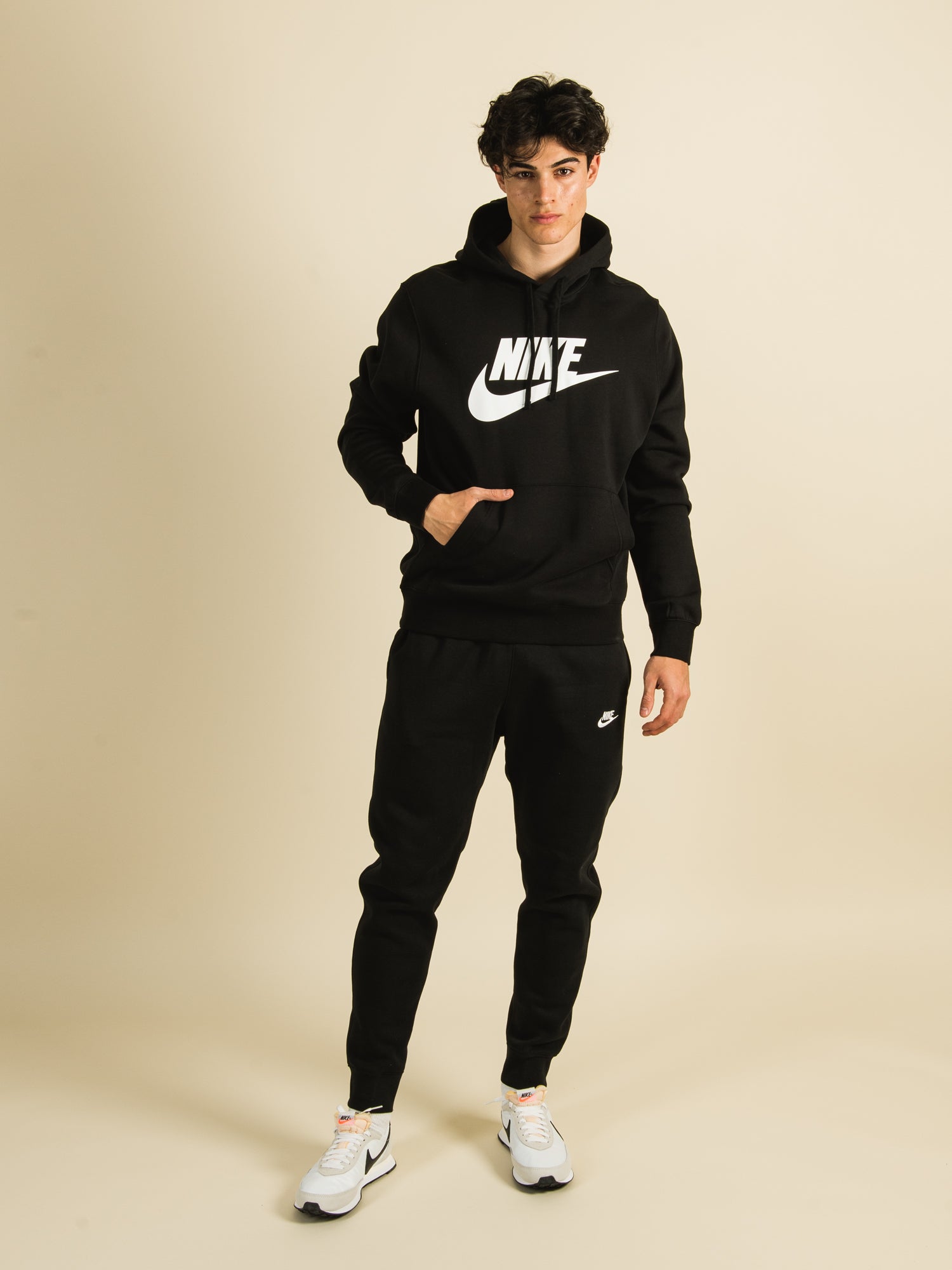 Nike sweat pant joggers hotsell