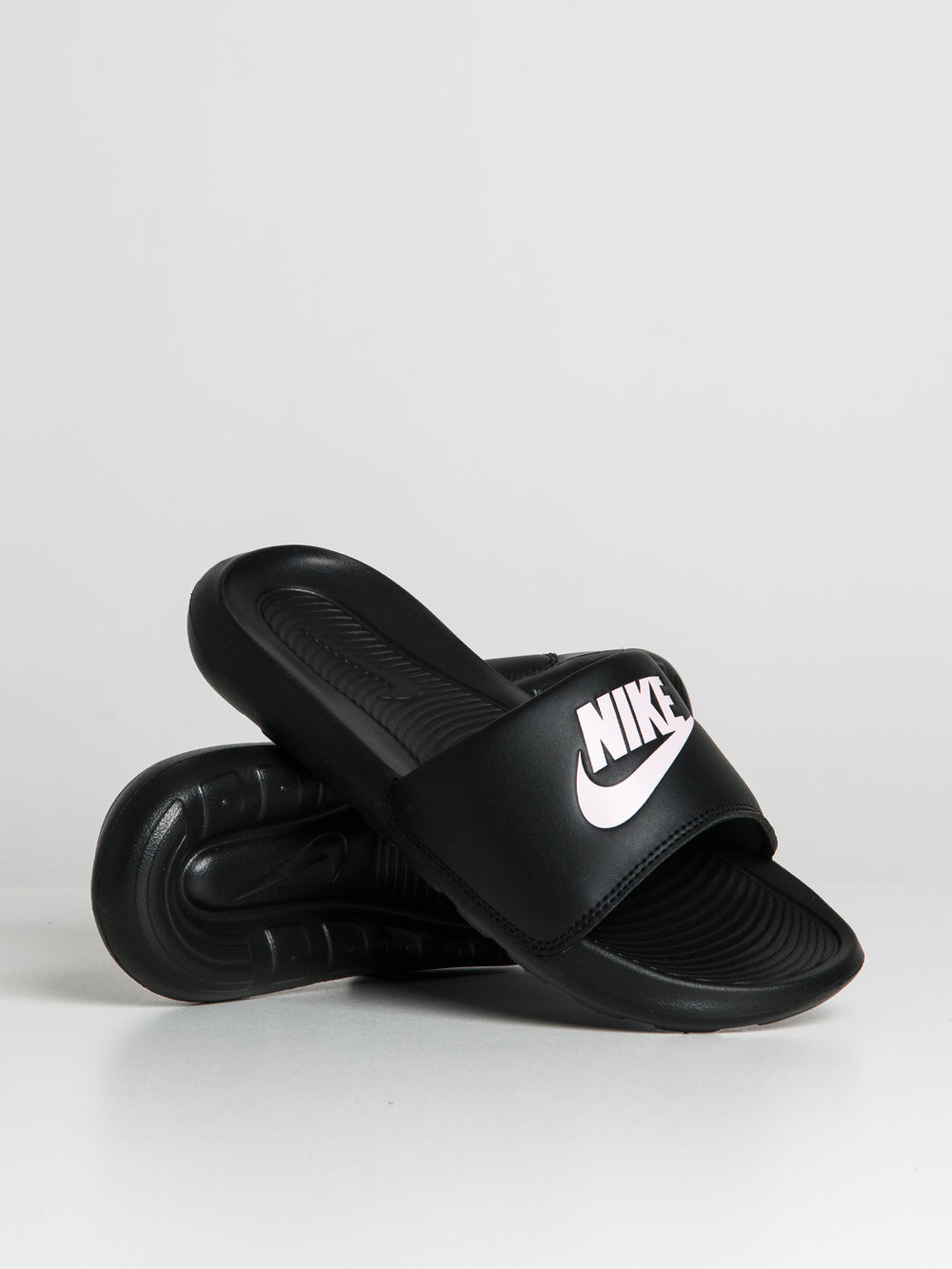 WOMENS NIKE VICTORI ONE SLIDES