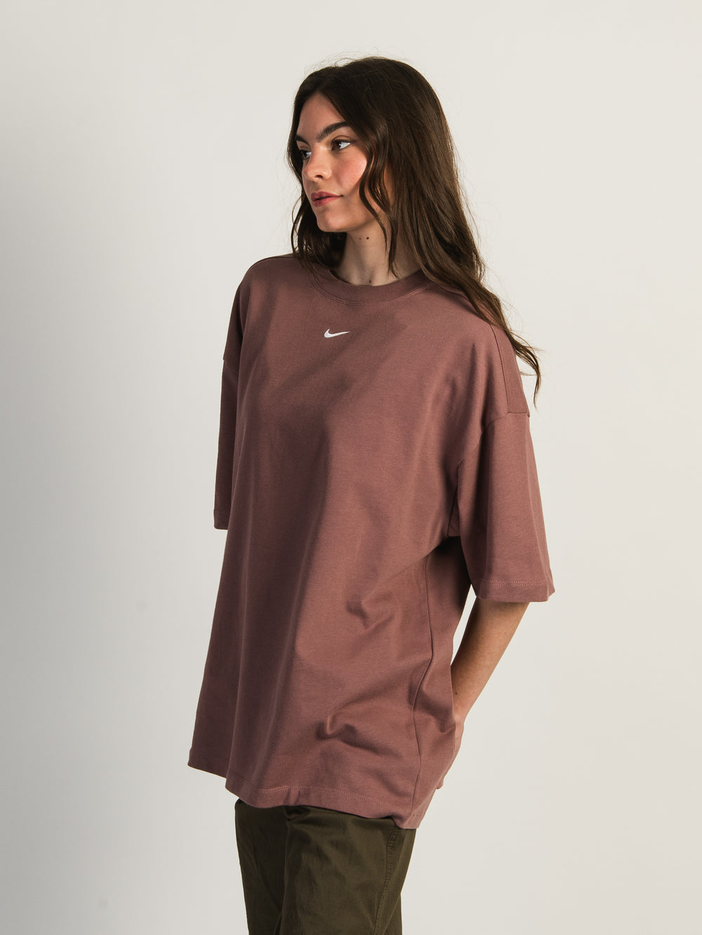 NIKE ESSENTIAL OVERSIZED T-SHIRT