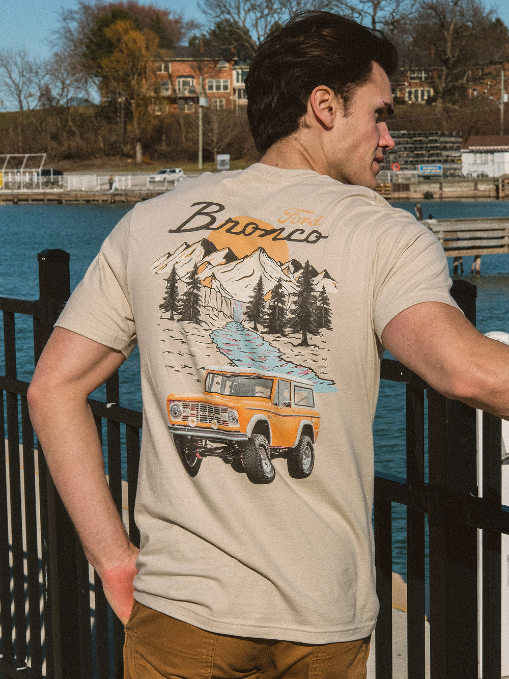 FORD BRONCO T-SHIRT