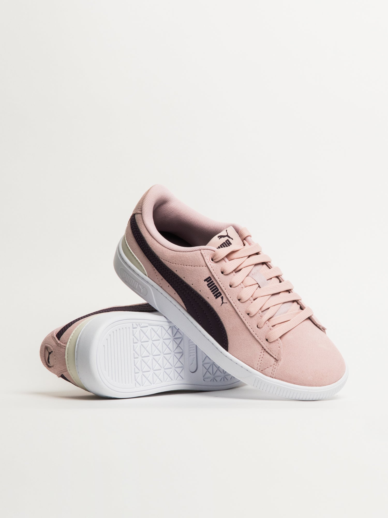 Pumas vikky on sale