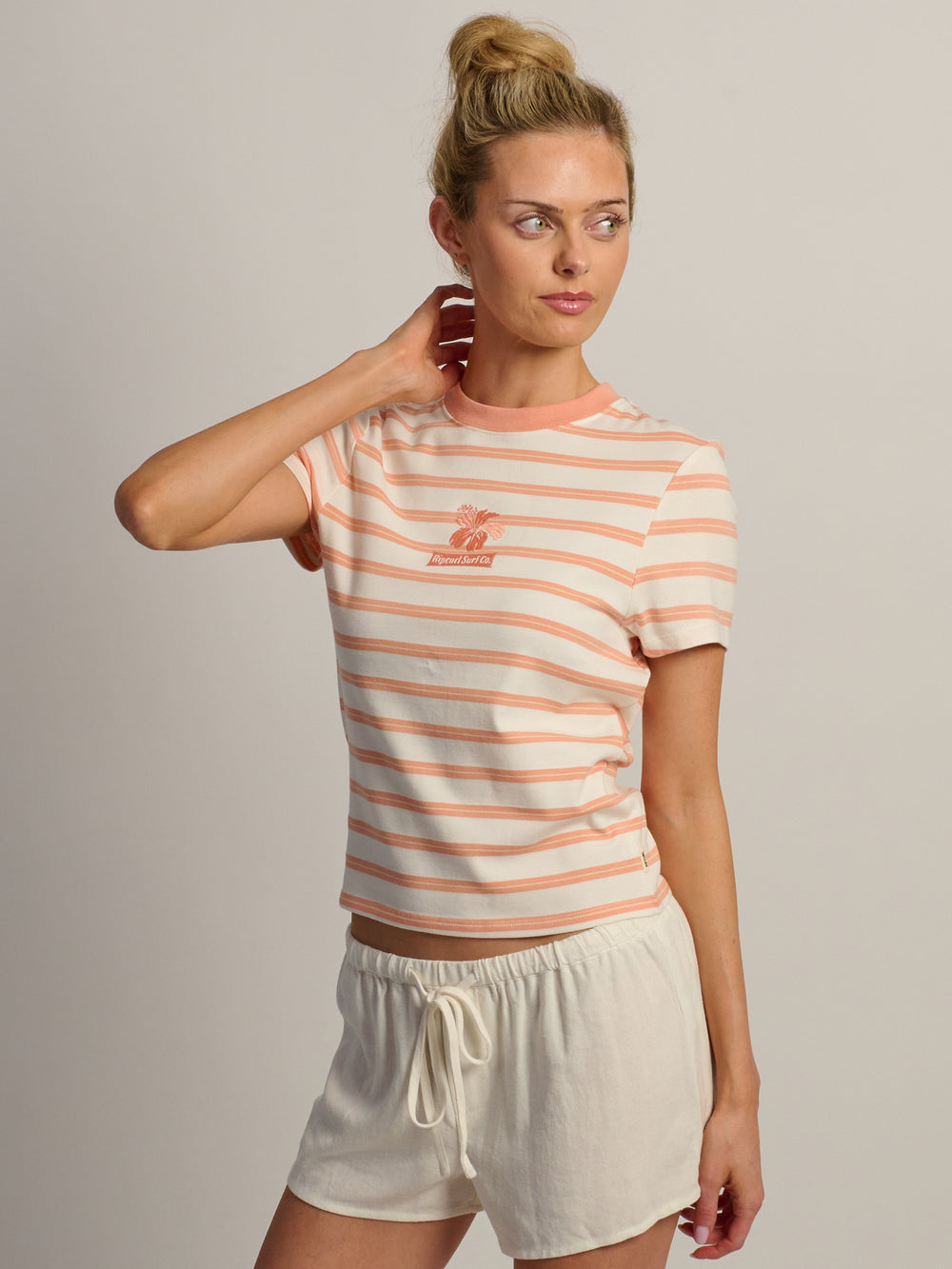 RIP CURL HALF MOON BAY FITTED TEE