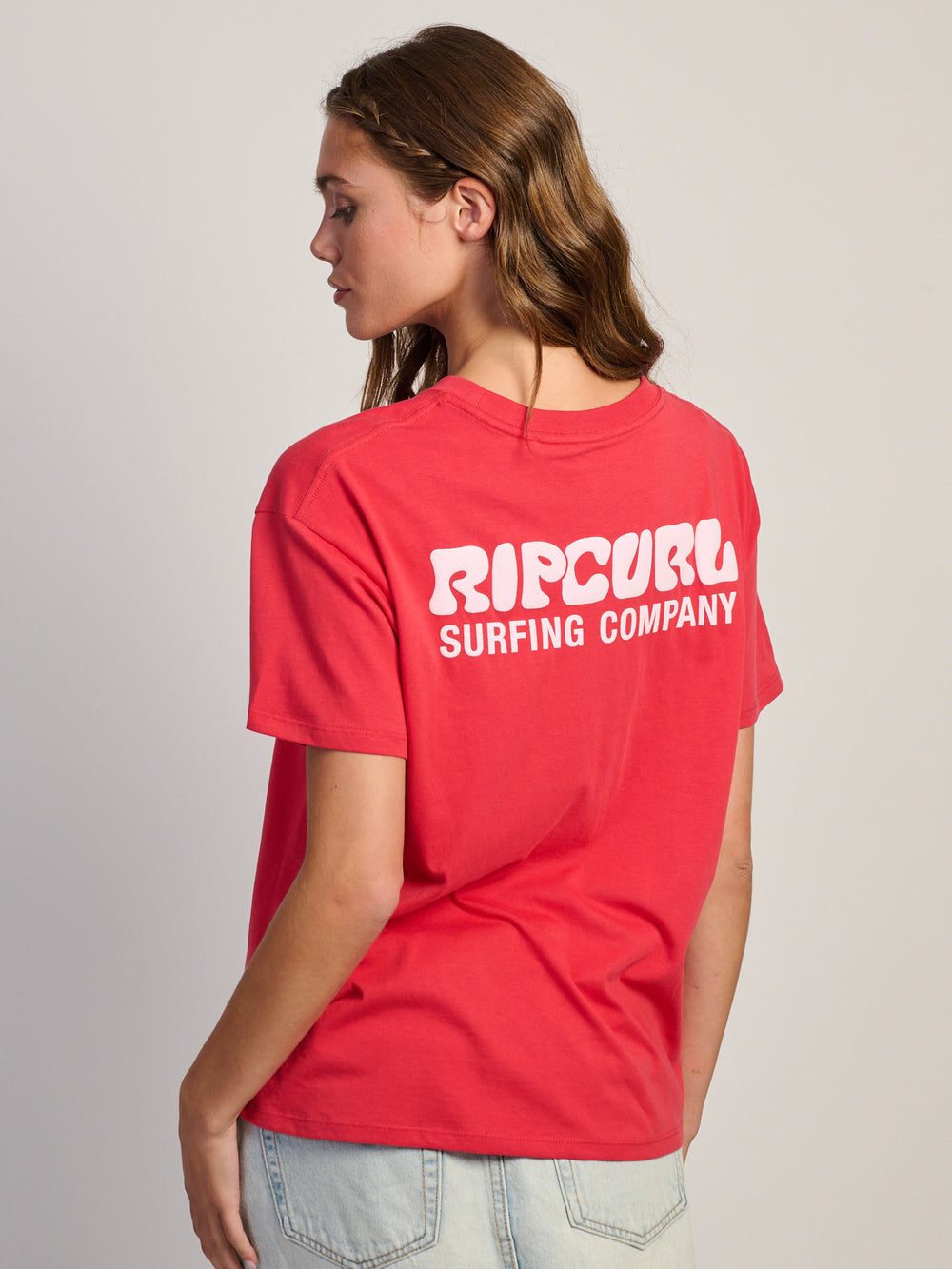 RIP CURL SCRIPT TEE - DEEP RED