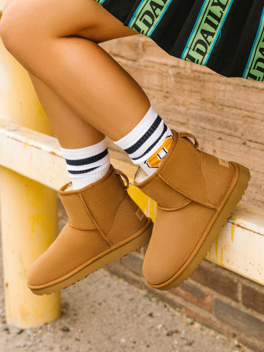 WOMENS UGG CLASSIC MINI II BOOTS