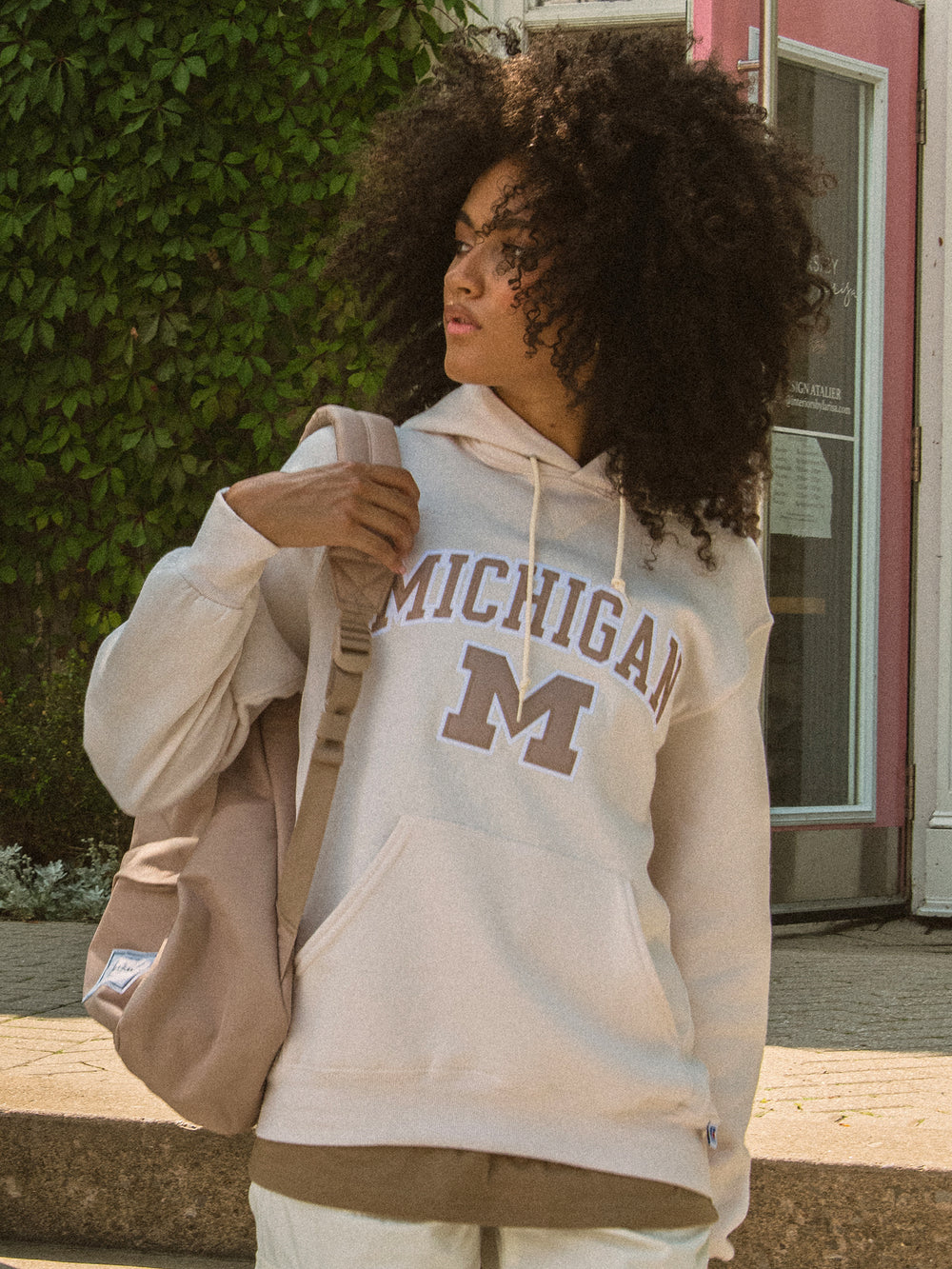 RUSSELL NCAA MICHIGAN PULLOVER HOODIE