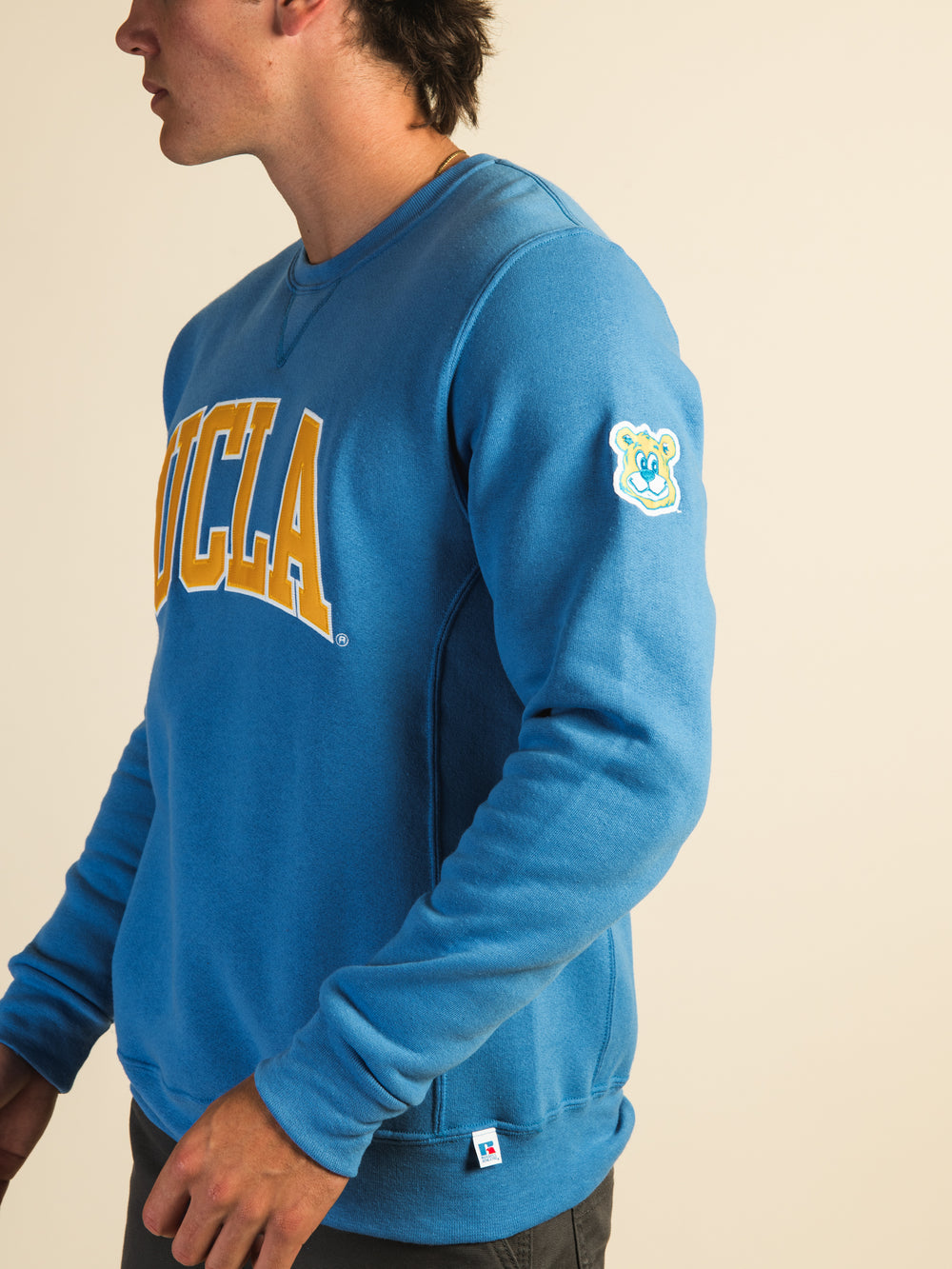 NCAA UCLA SLEEVE EMBROIDERED CREW