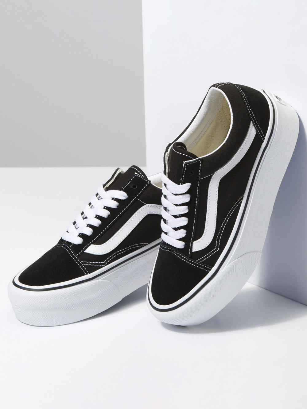 WOMENS VANS OLD SKOOL STACKFORM SNEAKER